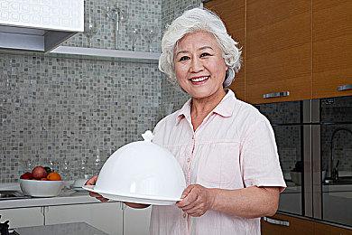 《无名者：屠龙》登陆Steam 跑团风回合制RPG